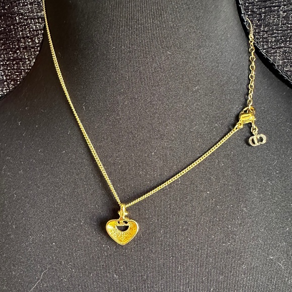 Christian Dior CD in Necklace: in Heart with Rhinestone - Picture 10 of 14
